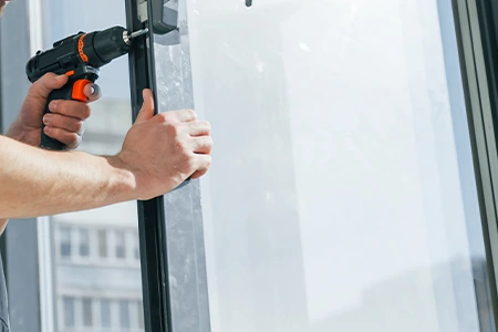 Residential Window Glass Repair in Bloomingdale, FL